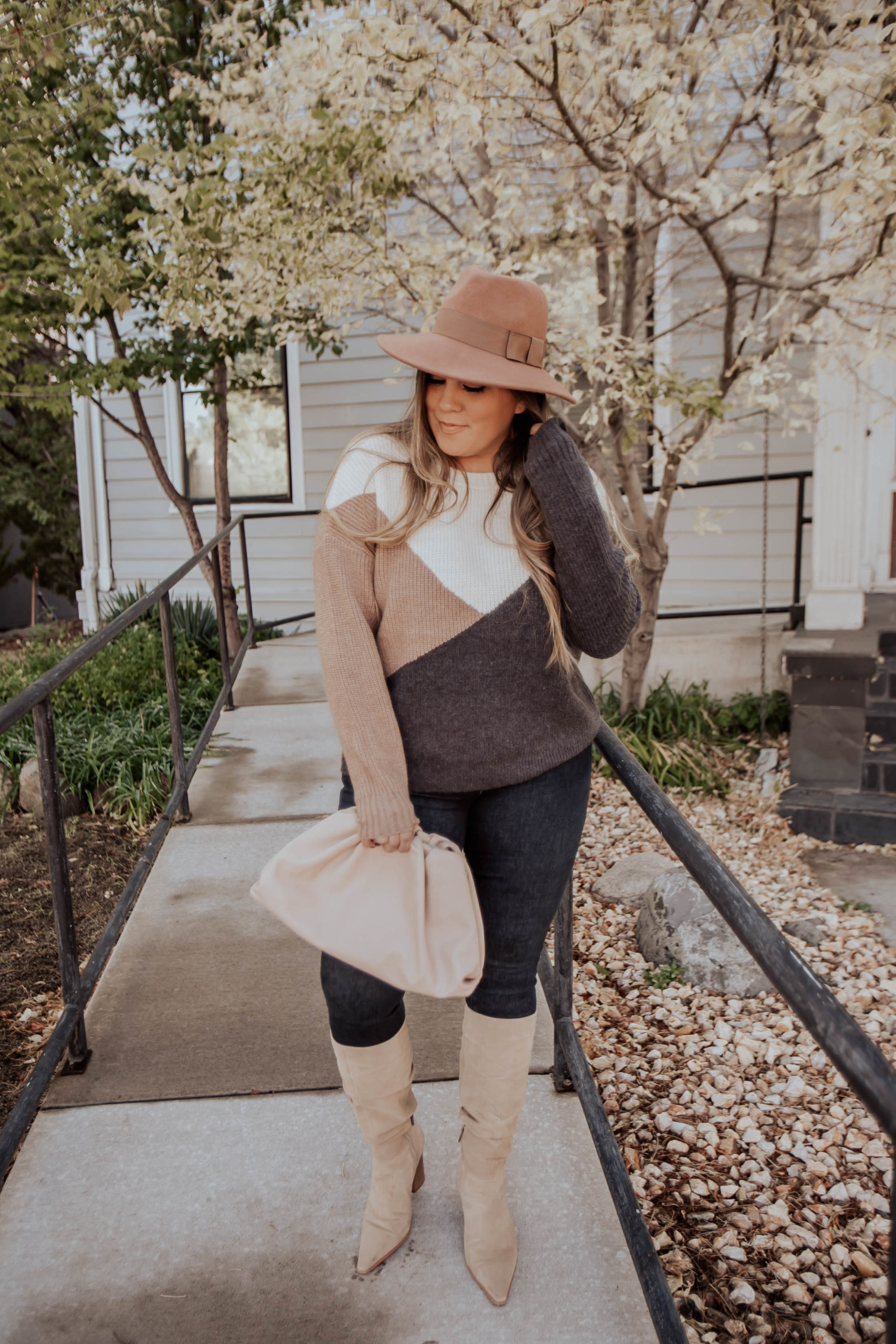 Reno blogger, Ashley Zeal Hurd, from the Ashley and Emily blog shares "Ashley's October Bestsellers" - her top selling items last month!