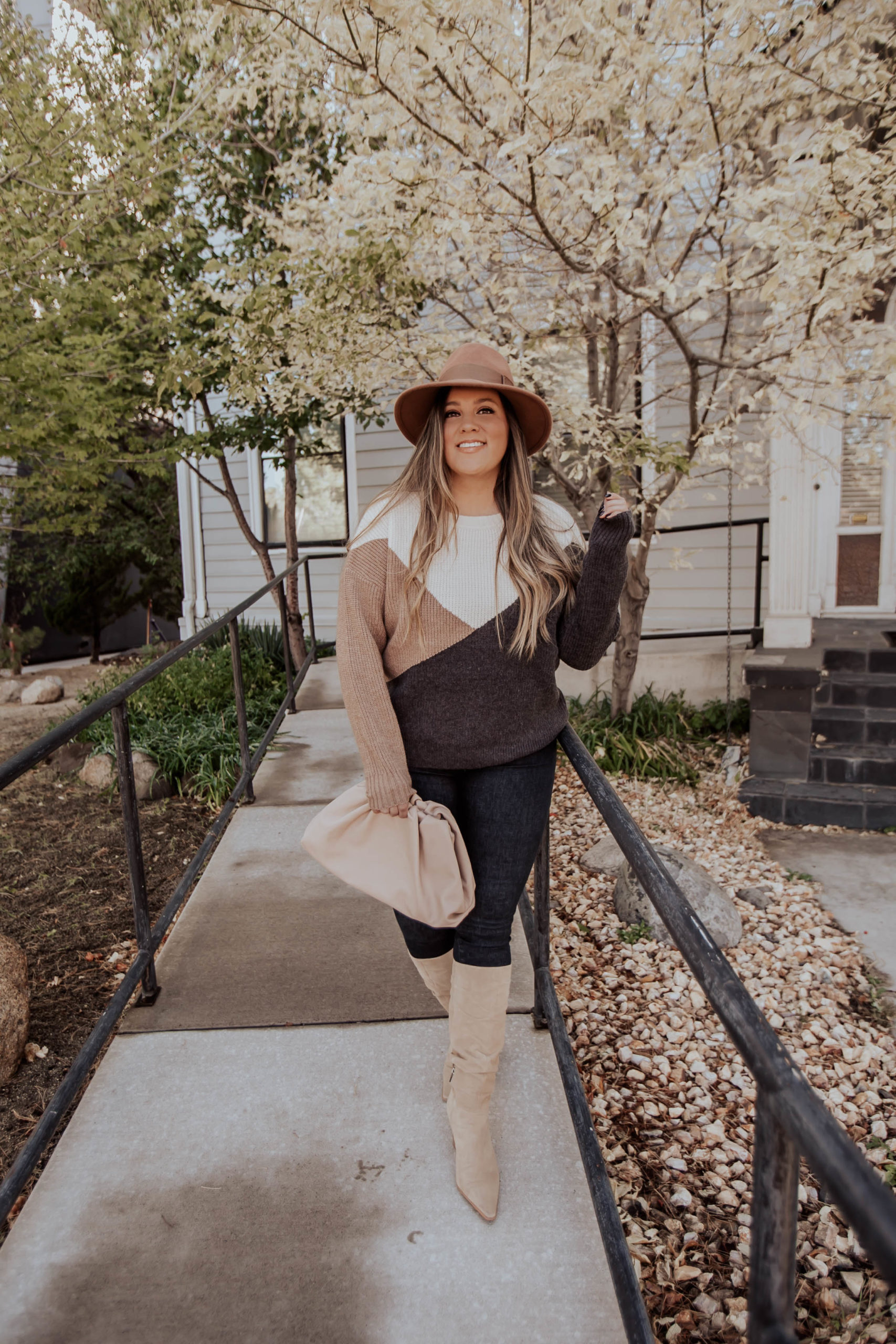Reno blogger, Ashley Zeal Hurd, from the Ashley and Emily blog shares "Ashley's October Bestsellers" - her top selling items last month!