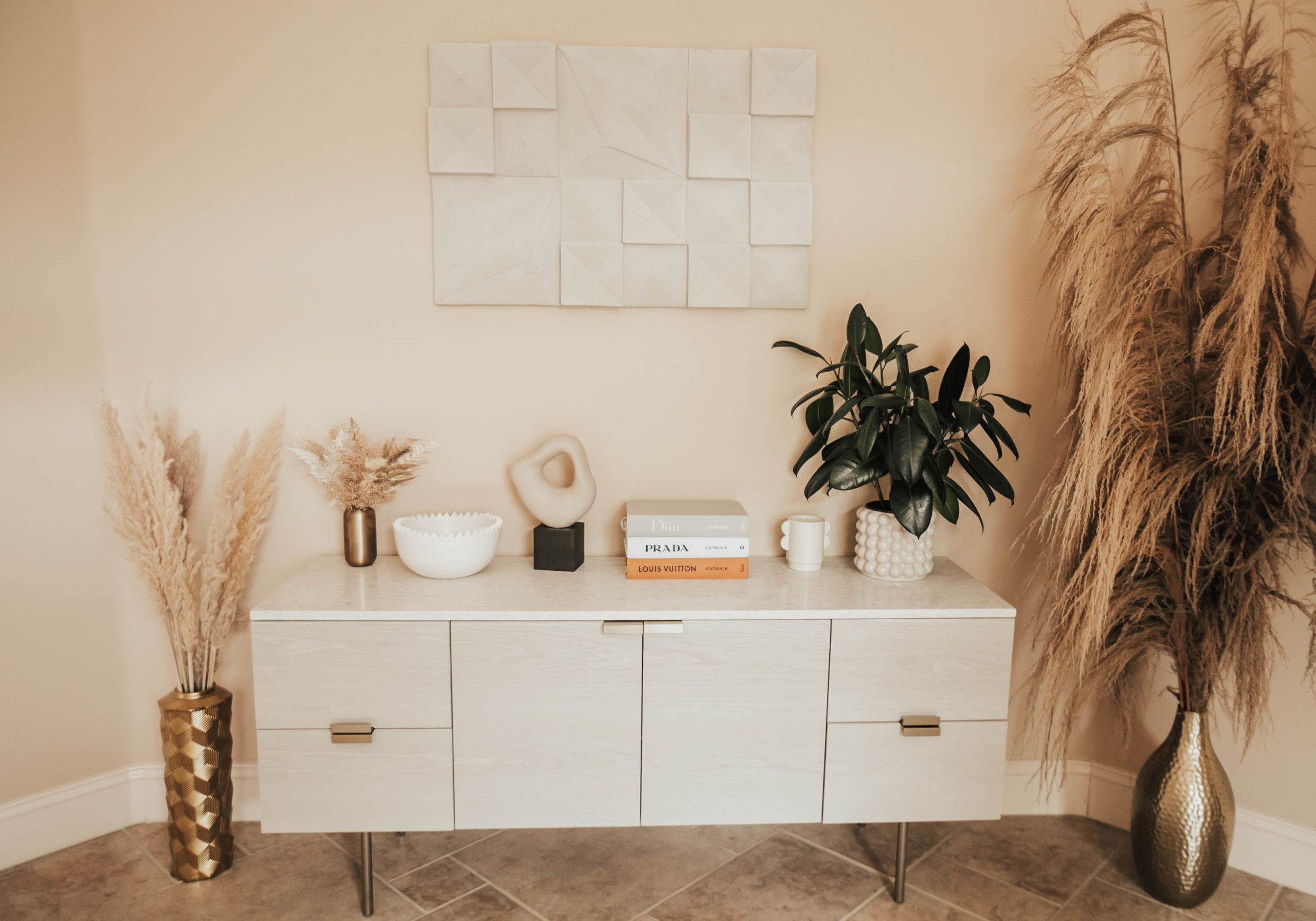 Reno blogger, Ashley Zeal Hurd, from the Ashley and Emily blog shares all of the items she purchased for her spring home refresh. 