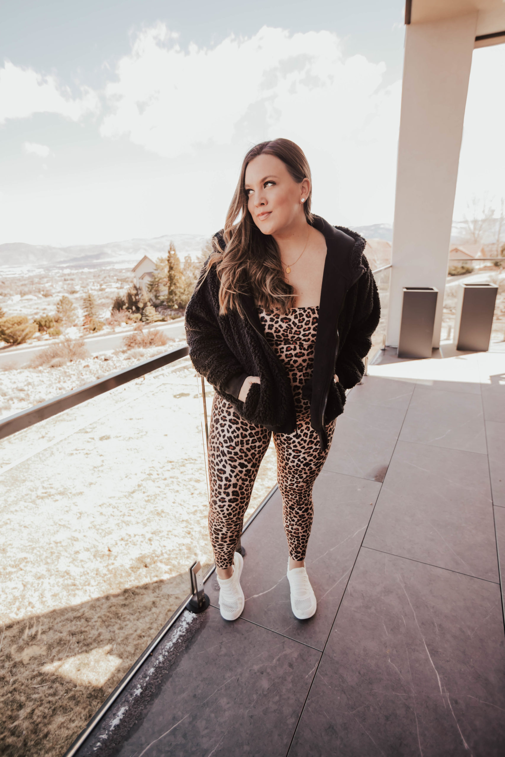 Reno blogger, Ashley Zeal Hurd from the Ashley and Emily blog shares the best activewear for spring to get her motivated!