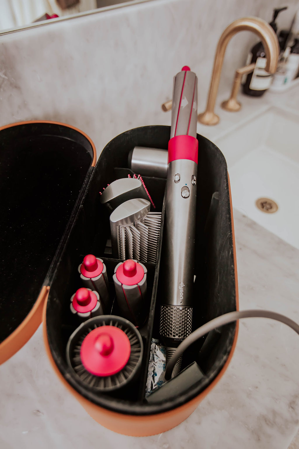 Reno blogger, Ashley Zeal Hurd, from the Ashley and Emily blog shares her Dyson Air Wrap Review and if it's worth it. 