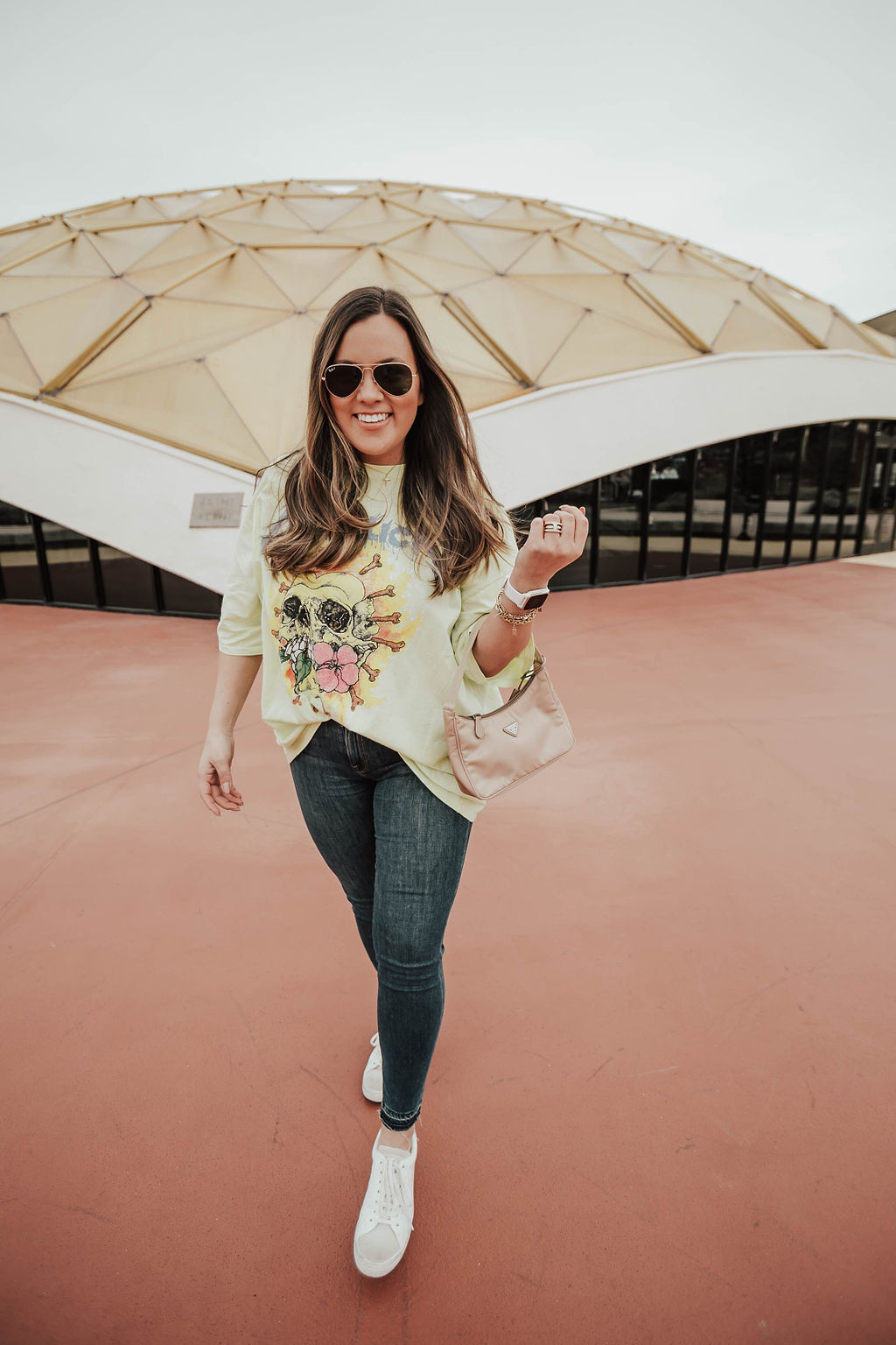 Reno blogger, Ashley Zeal Hurd from the Ashley and Emily blog shares the best graphic tees for spring at all price points. 