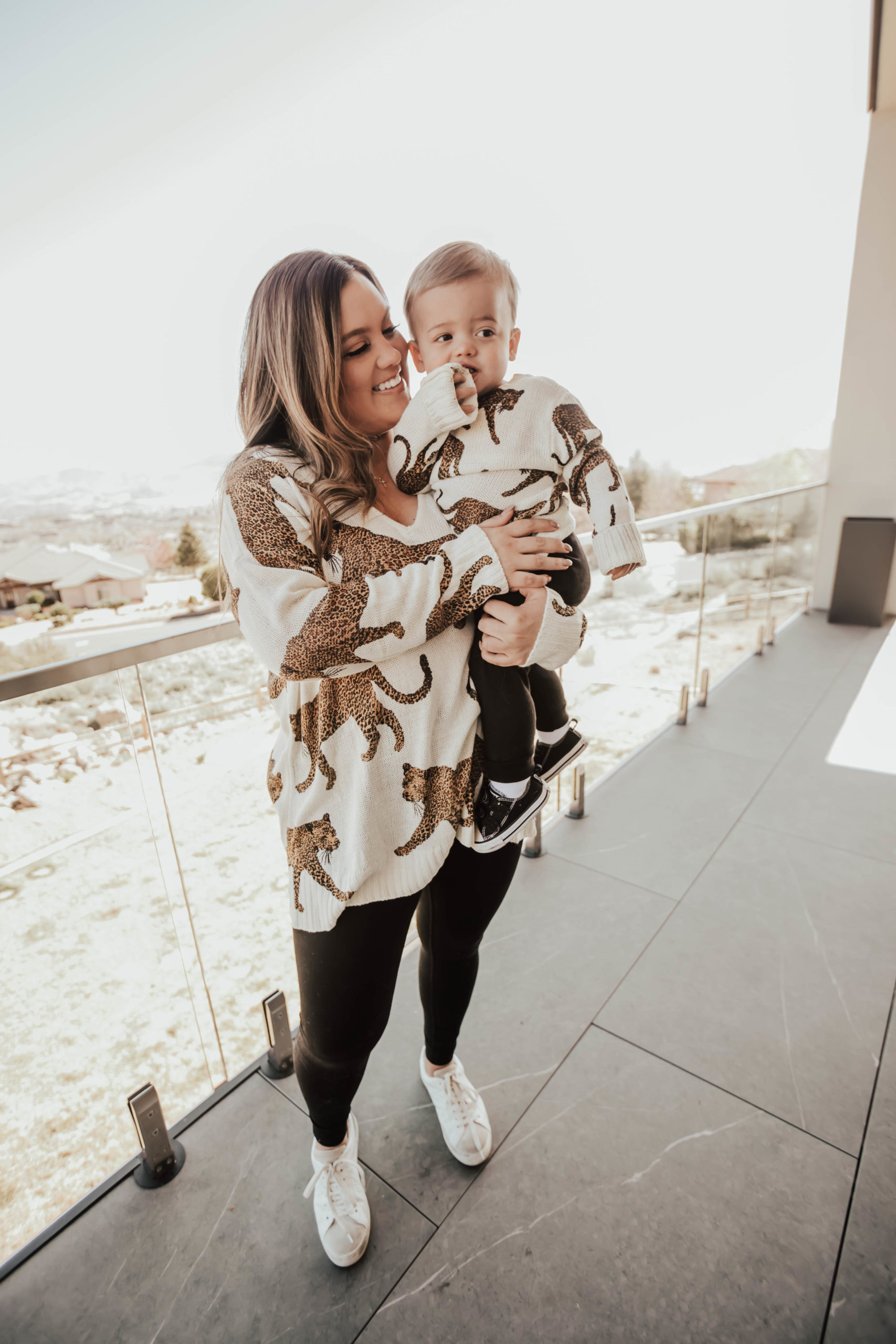 Reno blogger, Ashley Zeal Hurd, from The Ashley and Emily blog shares her top gifts for her Mother's Day Gift Guide 2021. 