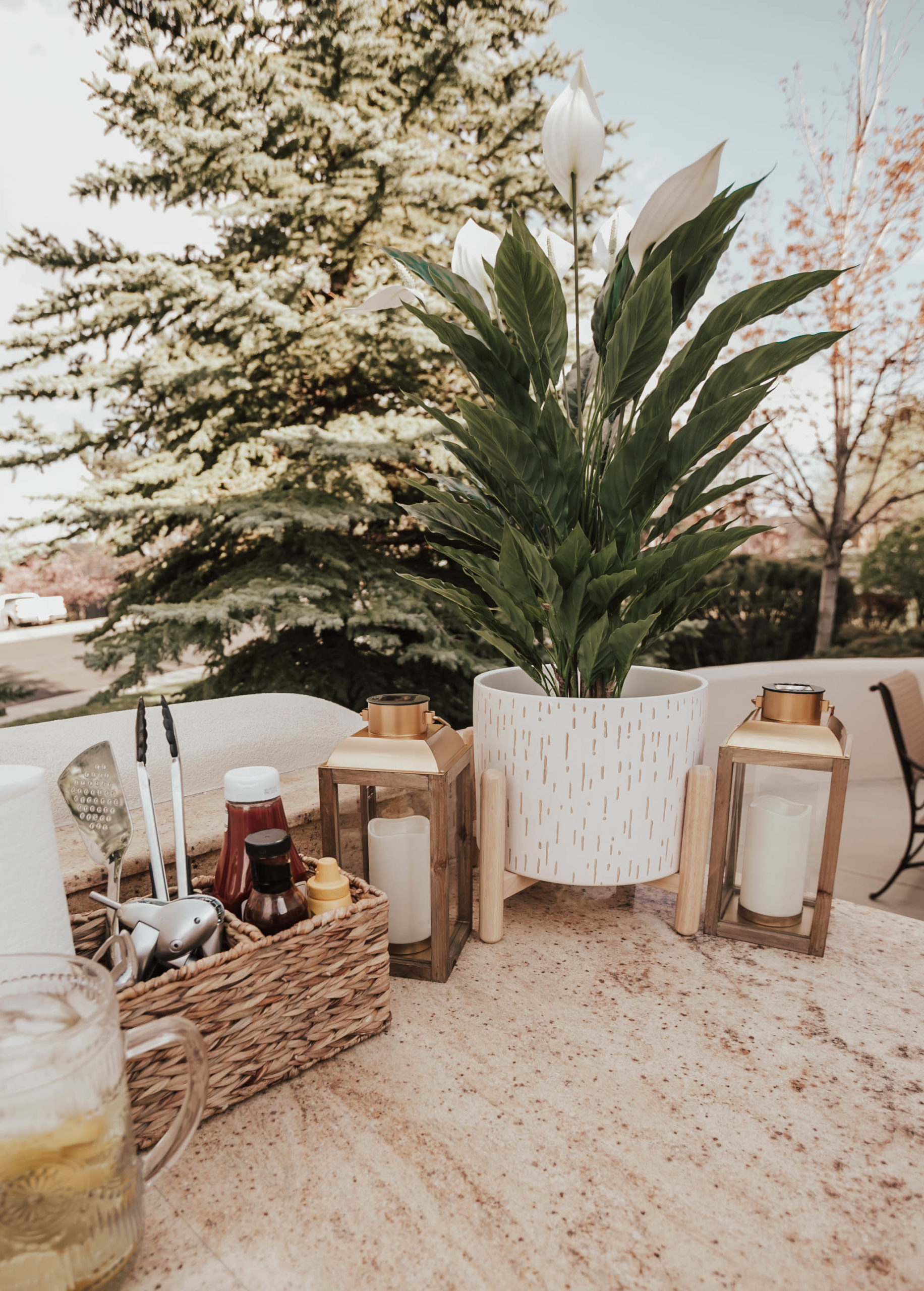Reno blogger, Ashley Zeal Hurd, from The Ashley and Emily Blog shares Walmart patio items to spruce up your outdoor space.