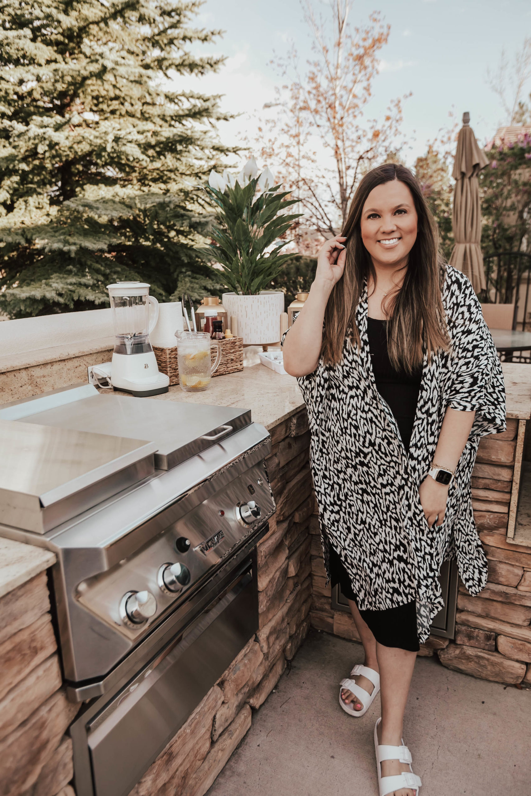 Reno blogger, Ashley Zeal Hurd, from The Ashley and Emily Blog shares Walmart patio items to spruce up your outdoor space.