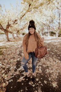 Reno blogger, Ashley Zeal Hurd, from The Ashley and Emily Blog shares all of her Fall Fashion Staples to buy and wear this season!