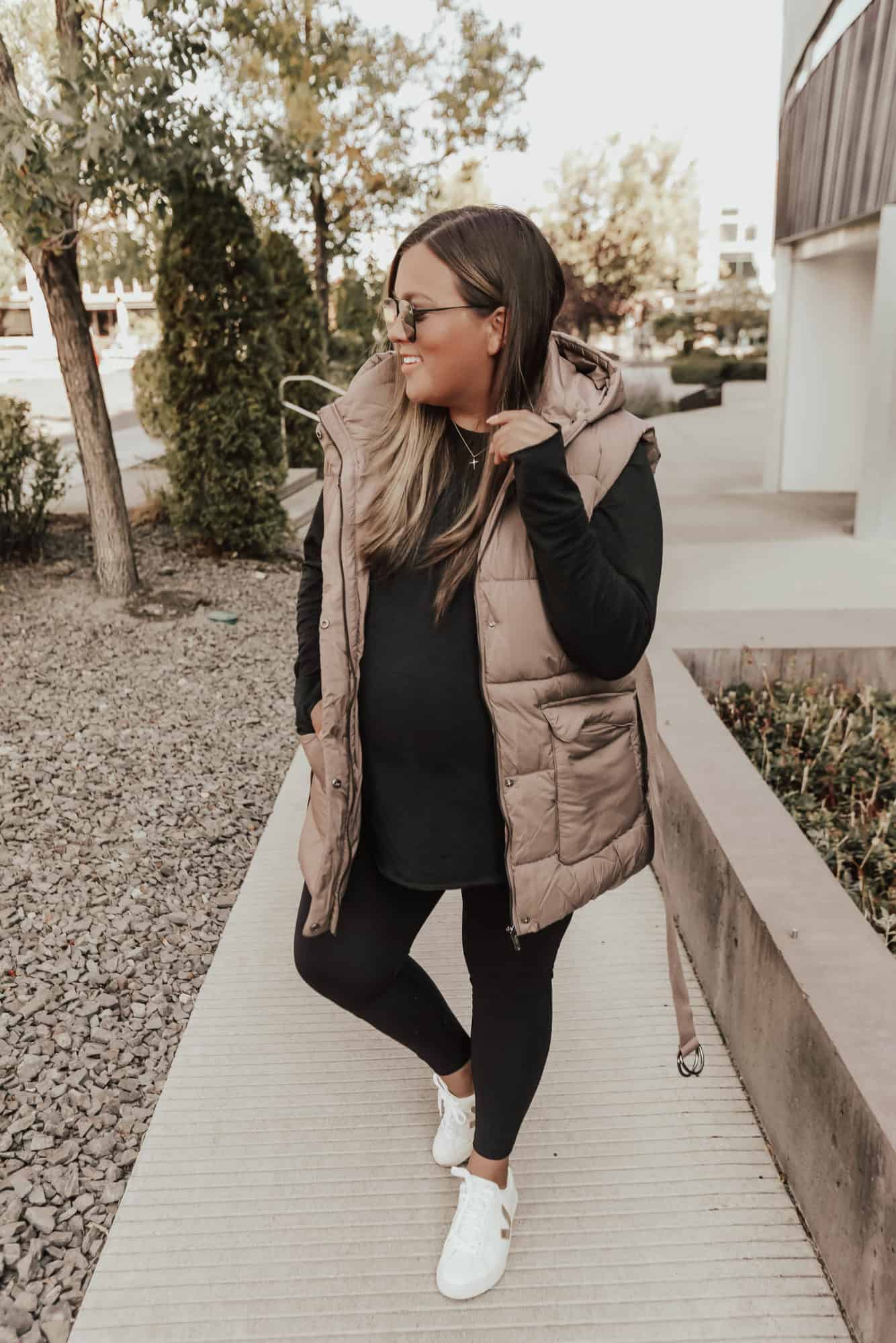 Reno blogger, Ashley Zeal Hurd, from The Ashley and Emily Blog shares her top fall activewear picks from Zella. 