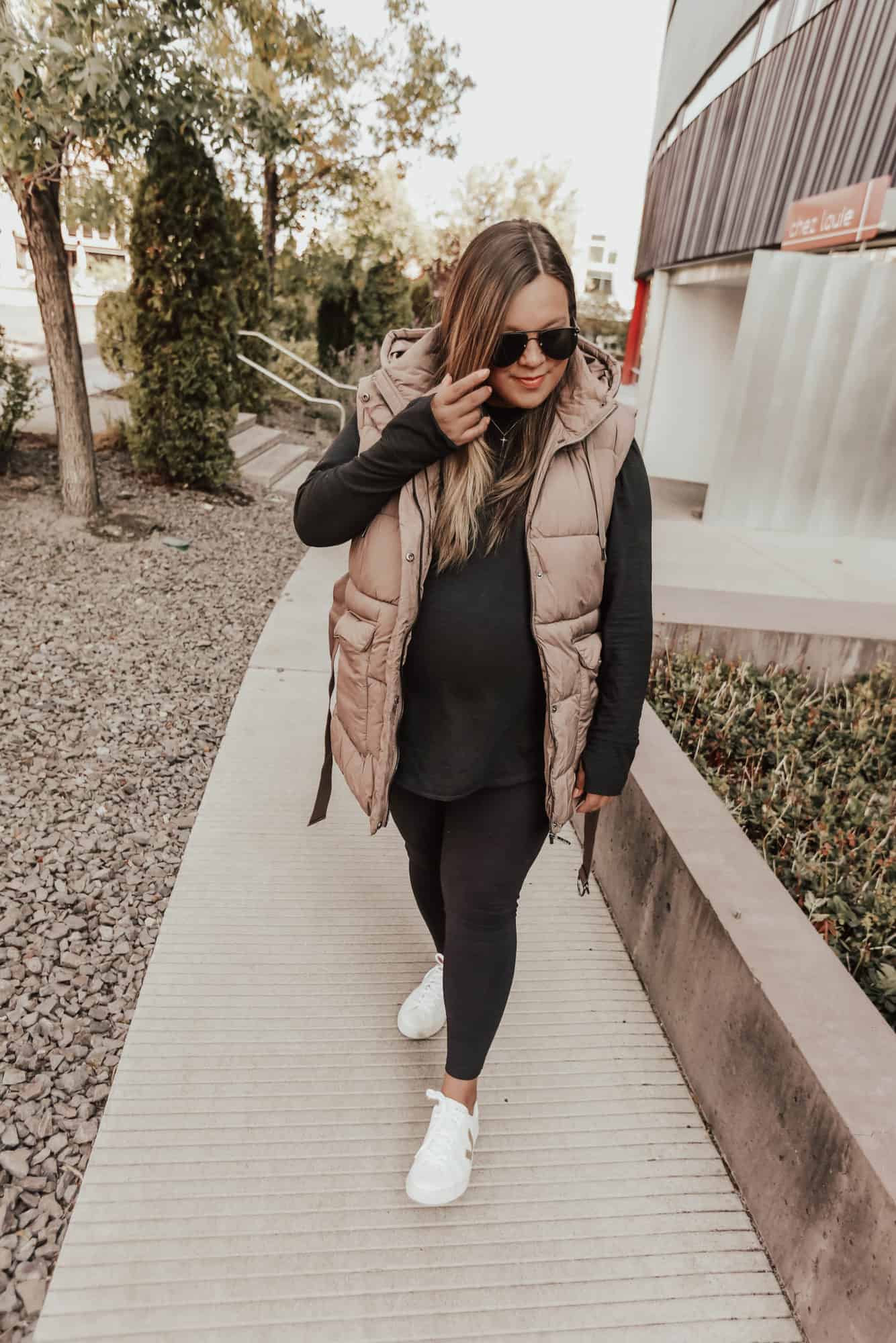 Reno blogger, Ashley Zeal Hurd, from The Ashley and Emily Blog shares her top fall activewear picks from Zella. 