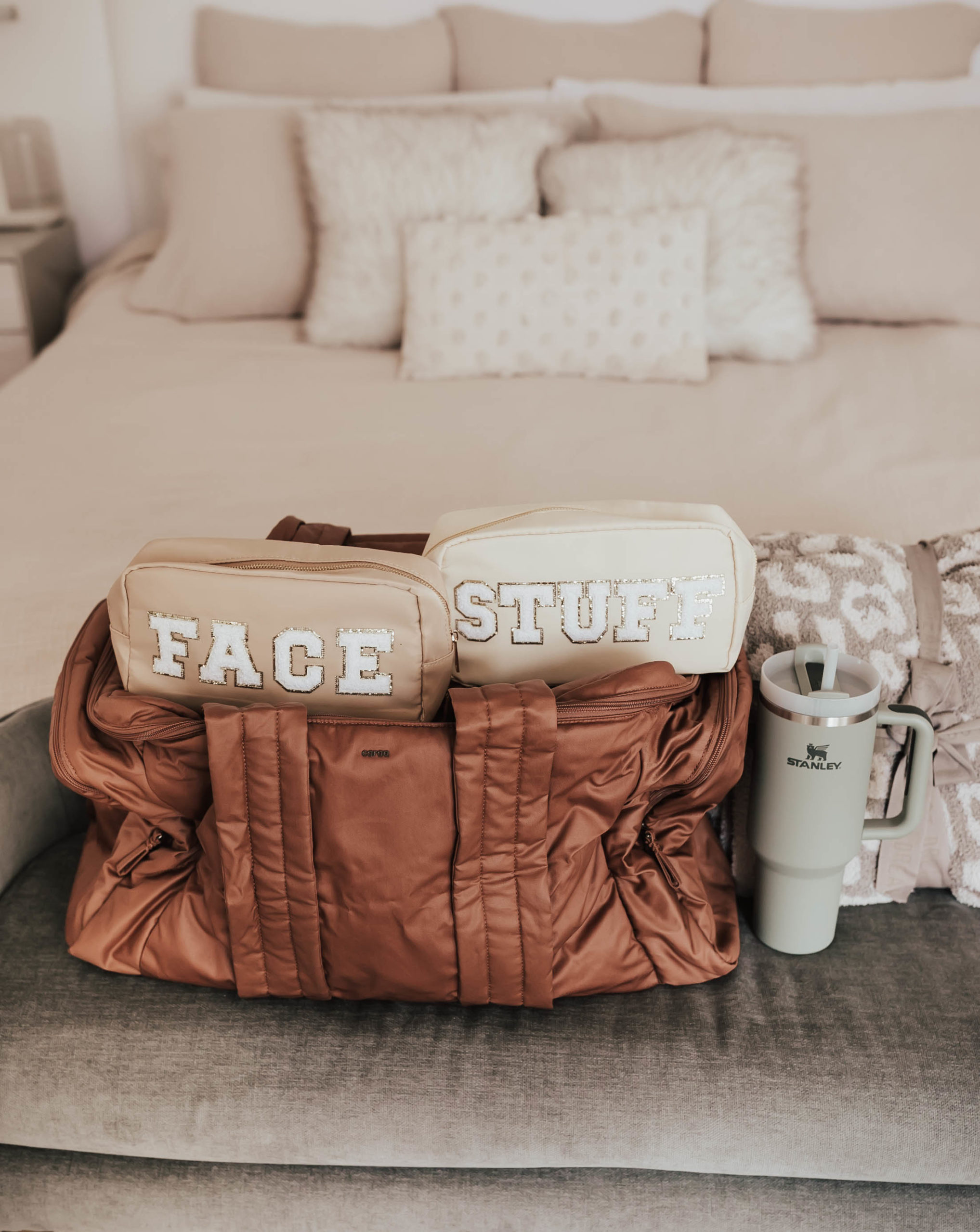 Reno blogger, Ashley Zeal Hurd, from the Ashley and Emily Blog shares everything she is packing in her scheduled C-Section Hospital Bag. 
