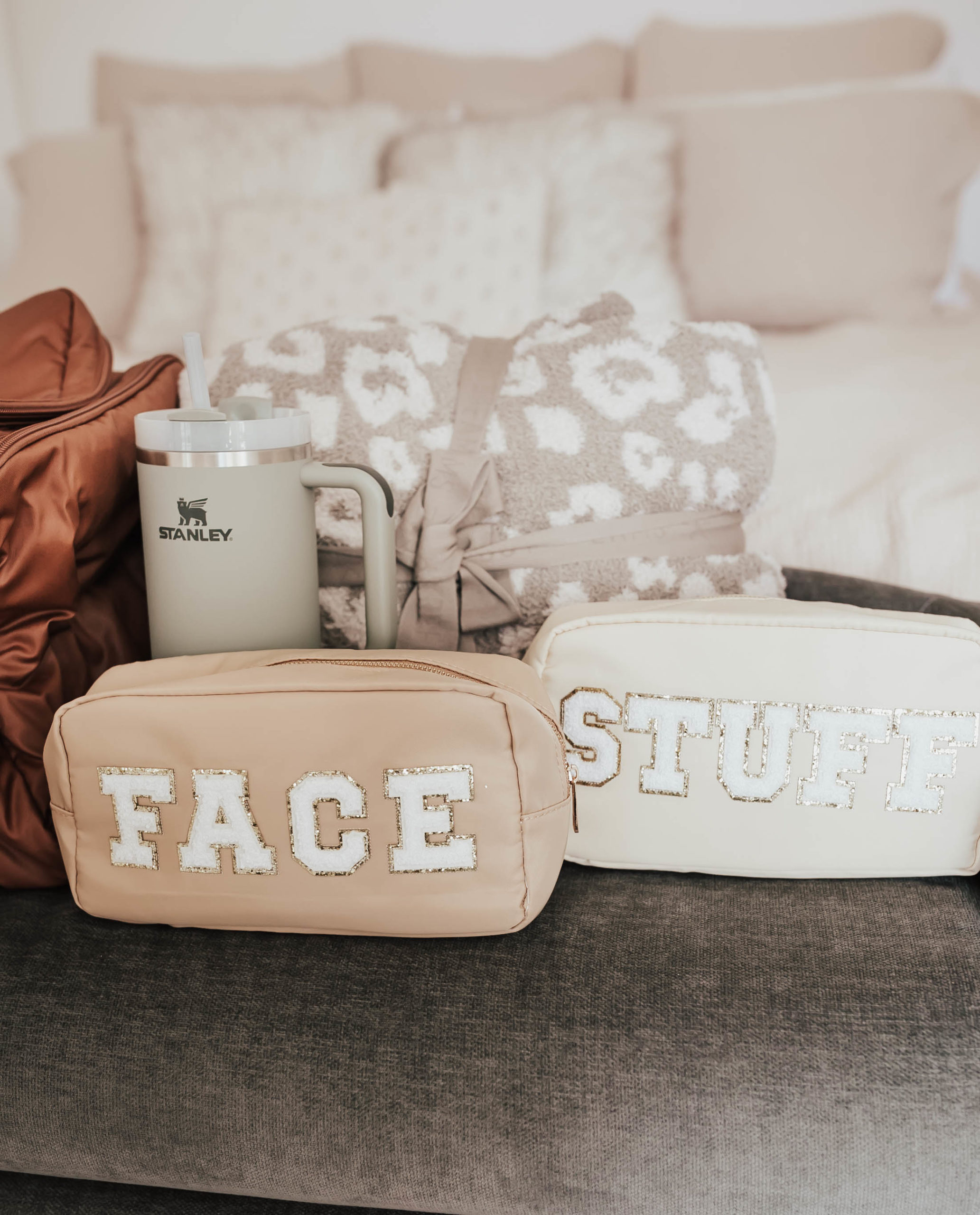 Reno blogger, Ashley Zeal Hurd, from the Ashley and Emily Blog shares everything she is packing in her scheduled C-Section Hospital Bag. 