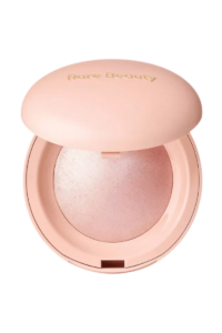 Rare Beauty Highlighter in shade Flaunt and Mesmerize.